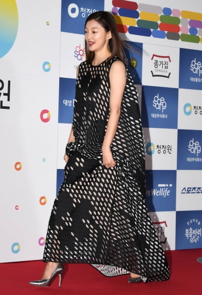 [TEN 포토] 이엘 '바람이 솔솔'