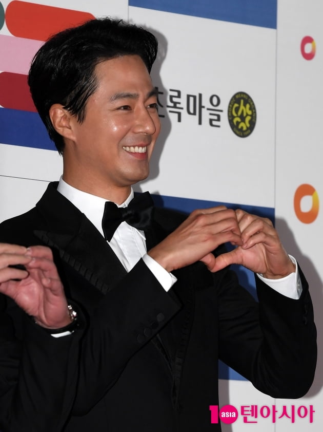 [TEN 포토] 레드카펫을 밝힌 남신들의 4人4色