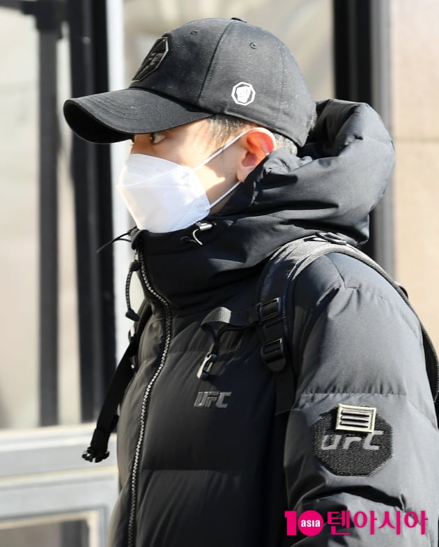 [TEN 포토] 엑소 찬열 '호수를 담은 눈동자'