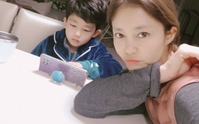 '싱글맘' 이지현, 게임에 빠진 아들에 속상함 토로 "컴컴한 새벽부터" [TEN★]