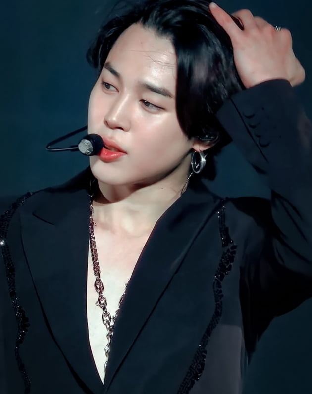 "드디어 만납니다" 방탄소년단 지민, 2년 만의 대면콘서트에 팬들과 설렌 마음 공유