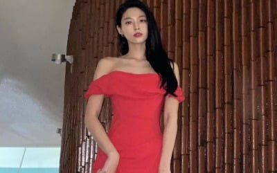 설현, 뼈밖에 없는 줄 알았는데 앞태가 고혹적…청룡 비하인드 [TEN★]