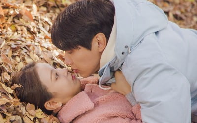 지현우♥이세희, 리얼 핑크빛…입술 닿기 1초 전 포착('신사와 아가씨')