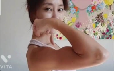 이지현, 애 둘 싱글맘의 반전 몸매…근육질 팔뚝이 우락부락 [TEN★]