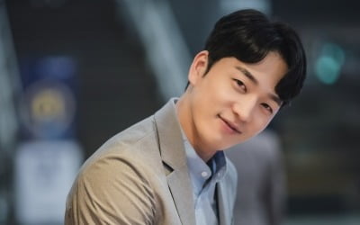 '한선화 썸남' 이현진, '술도녀' 종영 소감…"예뻐해 주셔서 감사"