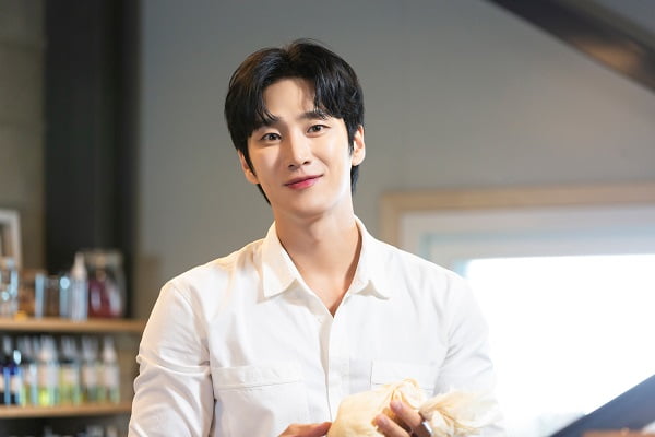 안보현 파파레서피 안티에이징 신제품과 함께 활동 날개달아