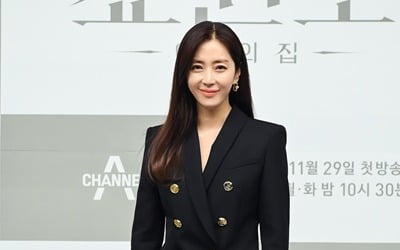 [TEN피플] 불륜녀에서 피해자로 1년만에 뒤바뀐 송윤아의 19금 치정 멜로