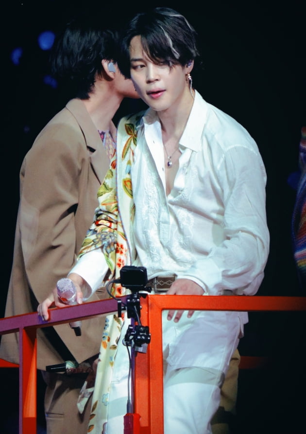 방탄소년단 지민 LA콘서트, 피플지 저널리스트등 너도 나도 '지민최애' 인증