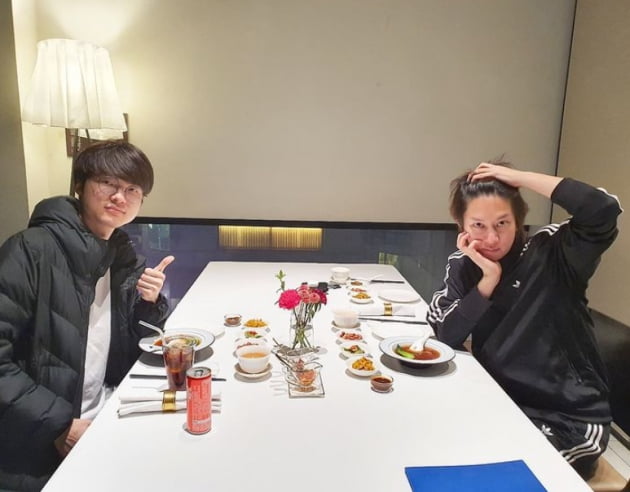 페이커-김희철./ 사진=인스타그램