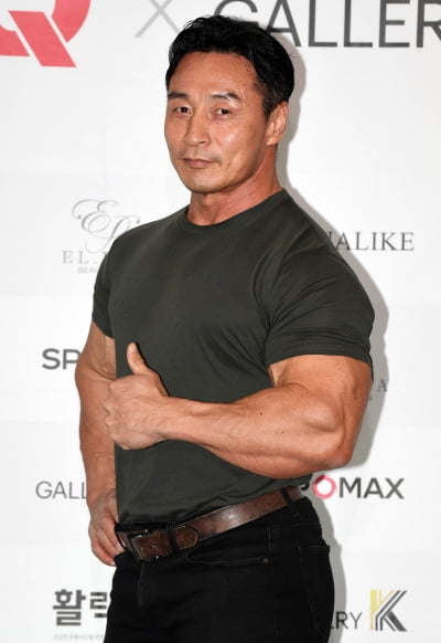 [TEN 포토] 최재덕 '원조몸짱의 위엄'