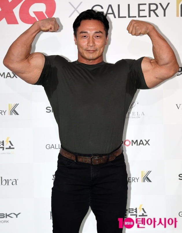 [TEN 포토] 최재덕 '감탄사가 절로나오는 근육'