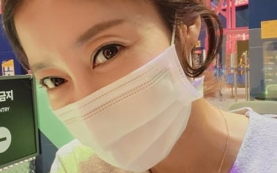 '싱글맘' 이지현, 육아 필수 코스 "키즈카페"…선물 받은 옷에 '행복' [TEN★]