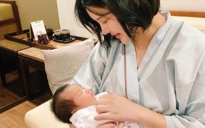 '소띠맘' 박은지, 모유수유 위한 "유축과 전쟁…처음엔 내 딸인가 싶어" [TEN★]