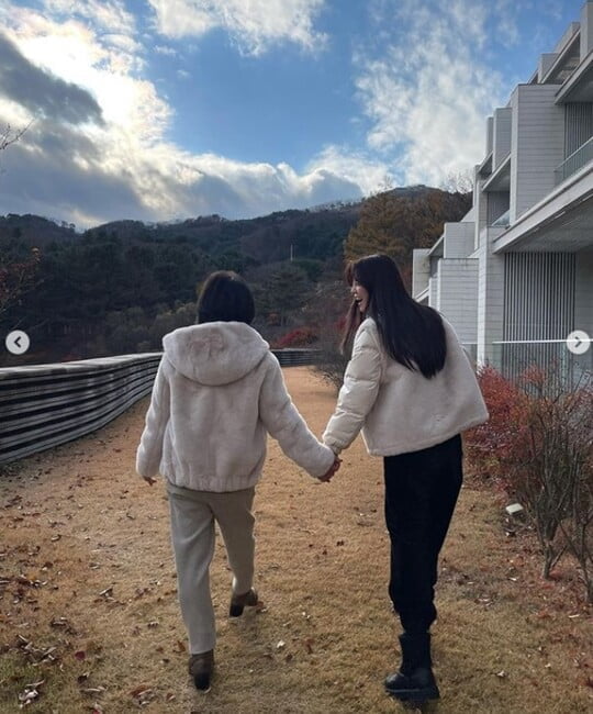 김성은, '♥정조국'에 삼남매 맡기고 엄마와 힐링 여행 "신랑아 고마워" [TEN★]