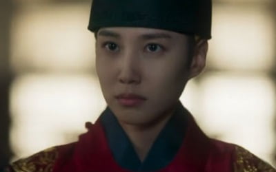 [종합] '연모' 박은빈, 김서하가 자른 저고리에 여자 정체 발각 위기→배수빈의 보호