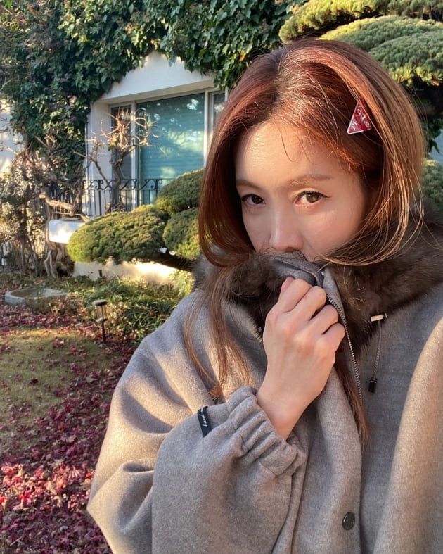 '재미교포♥' 김정은, 대저택 정원 "낙엽 청소 고민 중"…혼자하긴 너무 넓어 [TEN★]