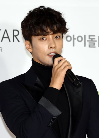 [TEN 포토] 성훈 '훈내 진동하는 외모'