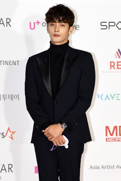 [TEN 포토] 성훈 '훈훈한 비주얼'