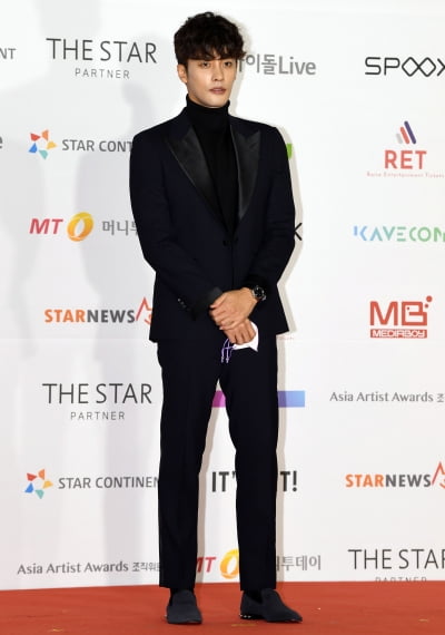 [TEN 포토] 성훈 '매력이 있는 이 남자'