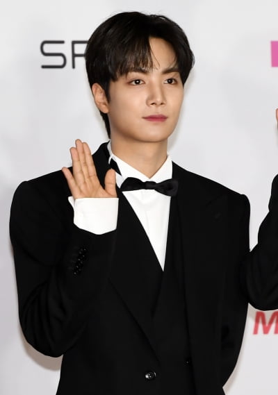 [TEN 포토] 뉴이스트 JR '안구정화 비주얼'