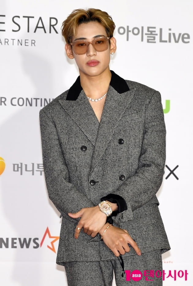 [TEN 포토] 뱀뱀 '스~웩'