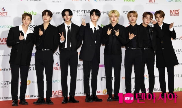 [TEN 포토] 스트레이키즈 '화려한 블랙'