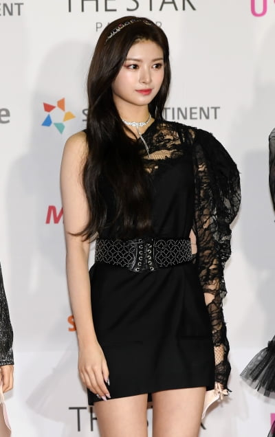 [TEN 포토] 에버글로우 이런 '인형미모'