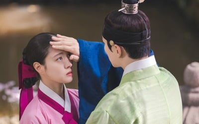 '옷소매' 이준호, ♥이세영 향해 직진…비밀 데이트 포착