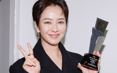 '숏컷 논란' 송지효 "늘 그랬듯 씩씩한 모습 보여줄 것" 소감