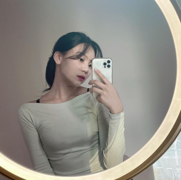 엄지 인스타그램