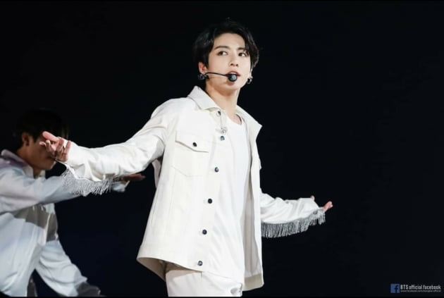 'WMA' 방탄소년단 정국 스포티파이 韓남자 솔로 '최다' 3억 스트리밍 "세계 기록 연장"
