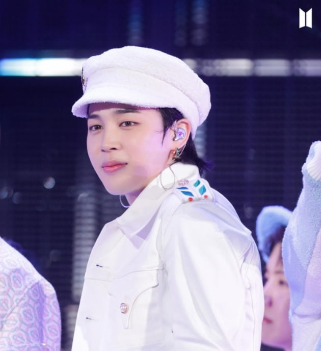 방탄소년단 지민, 실천하는 선행 본받은 팬들도 기부...인신매매 피해자 돕기 '그 가수에 그 팬'