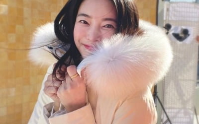 '최우성♥' 김윤지, 신혼이라 매일 웃을 일뿐 "한 발자국씩 나아가길" [TEN★]