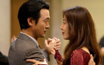 송윤아♥이성재, 밀착 탱고...상류층이 동경하는 완벽 부부('쇼윈도')