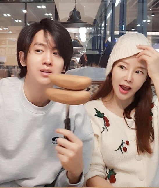 "처제와 나들이"…류필립, '♥' 미나 붕어빵 니키타와 다정하게 [TEN★]