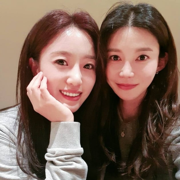 차예련, 역삼 신상 오마카세서 황정음·오윤아·함은정과 모임…최고급 샴페인 마리아주 [TEN★]