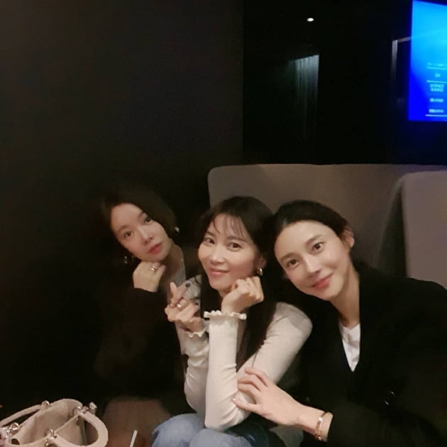 차예련, 역삼 신상 오마카세서 황정음·오윤아·함은정과 모임…최고급 샴페인 마리아주 [TEN★]