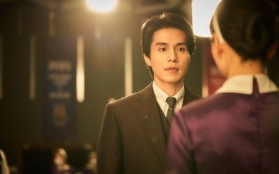 '해피 뉴 이어' 이동욱♥원진아, 호텔서 만났다…심쿵 유발 사내 로맨스