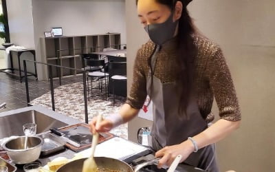 '정명호♥' 서효림, 시어머니 김수미 따라잡을 요리 솜씨 "12월 쿠킹클래스" [TEN★]