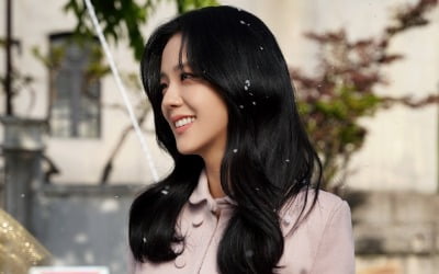 지수 "'설강화' 출연 이유? 매력적인 캐릭터…블핑 멤버들 응원 받아"
