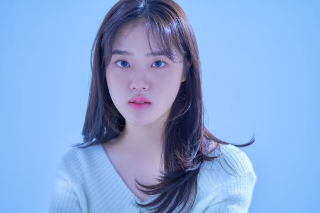 "똑 소리 나네"…김향기, 성숙미 넘치는 새 프로필