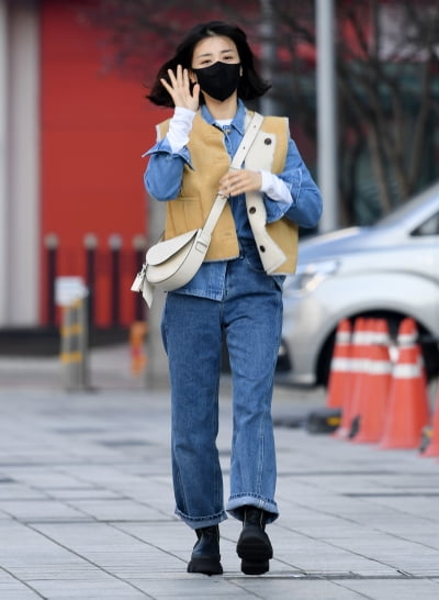 [TEN 포토] 박하선 '청청패션도 완벽하게 소화'