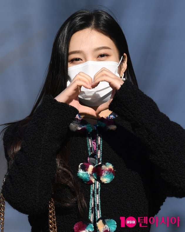 [TEN 포토] 레드벨벳 조이 '매력만점 하트'