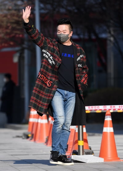 [TEN 포토] 김태균 '유쾌한 인사'