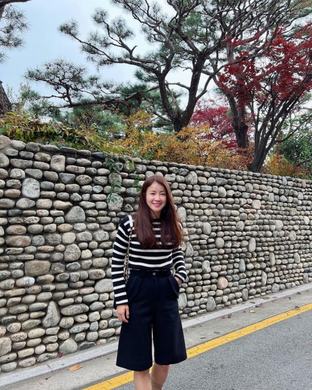 '외식사업가♥' 이시영, 반바지가 추워도 명품 C사 부츠로 보온성UP [TEN★]