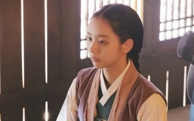 이혜리X변우석, 밀주방서 '알딸딸' 첫 만남 ('꽃피면 달생각하고')