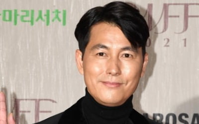 [공식] 정우성, 코로나19 치료 끝 "격리 해지...활동 이어갈 예정"