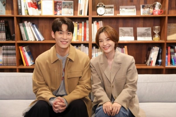 존박, 전미도 /사진제공=뮤직팜