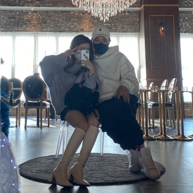 '이지훈♥' 아야네, "오늘 생일, 드라마 한 장면 같은 건 없어" 애정 넘치는 신혼 [TEN★]