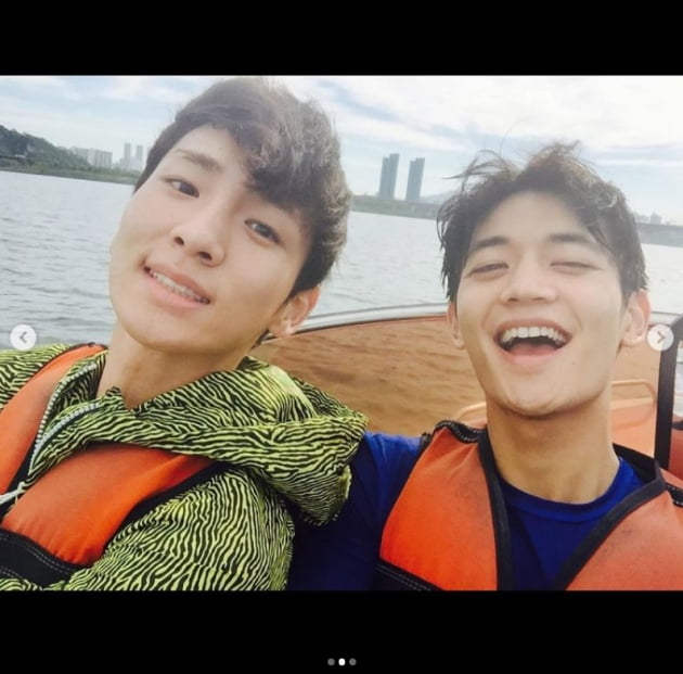 샤이니 키, 민호 생일 축하...동갑내기 우정[TEN★]